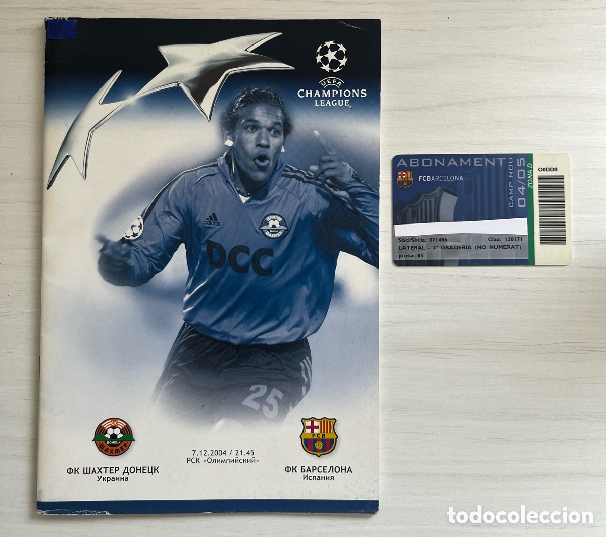 Cromos de F&uacute;tbol: Lote MESSI ROOKIE carnet socio abonament 2004 abono y Programa oficial Debut Champions vs Shakhtar