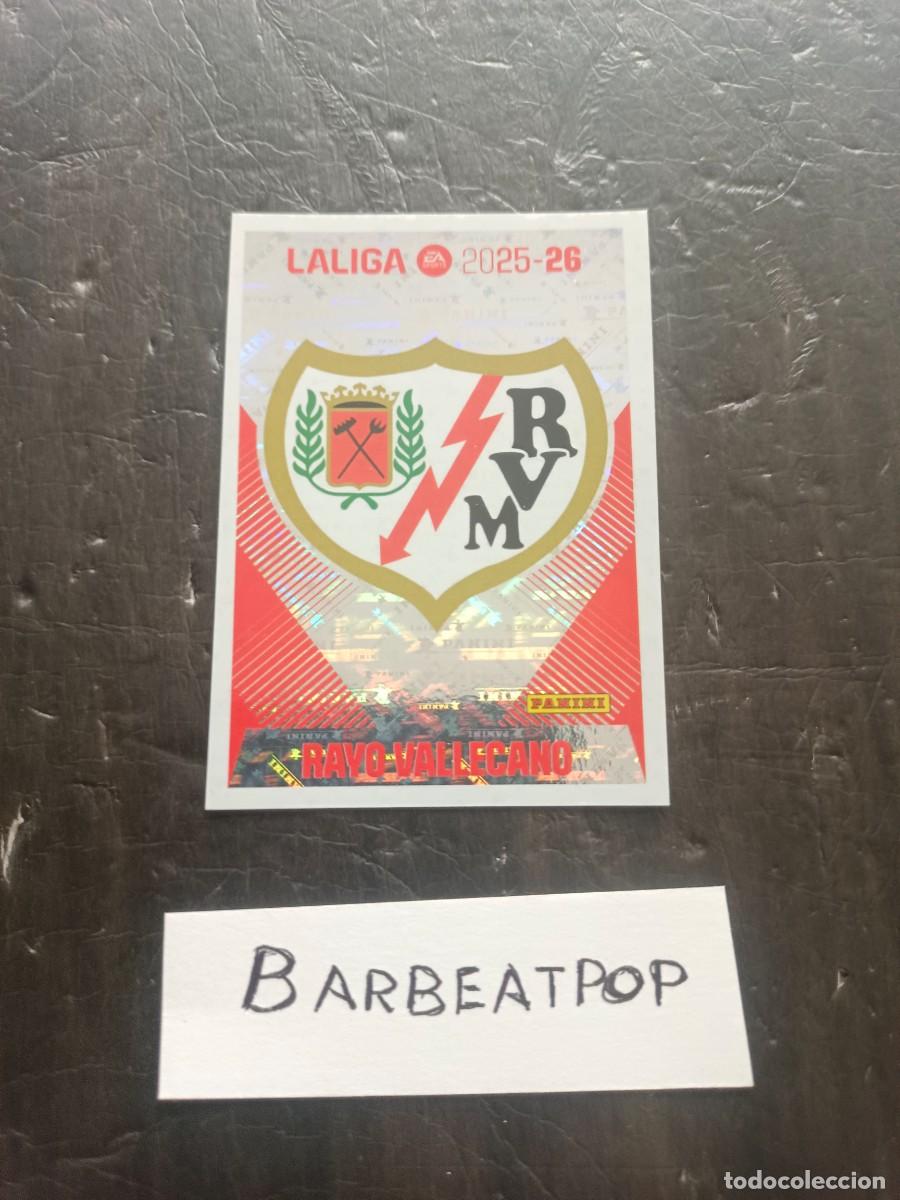 Cromos de F&uacute;tbol: CROMO LIGA ESTE PANINI 2025 2026 RAYO VALLECANO ESCUDO