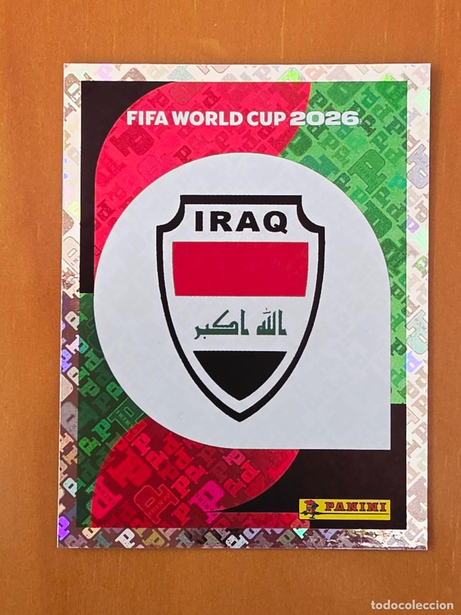 Cromos de F&uacute;tbol: IRQ 1 Escudo logo emblema Iraq, Panini FIFA World Cup Mundial 2026 Sticker