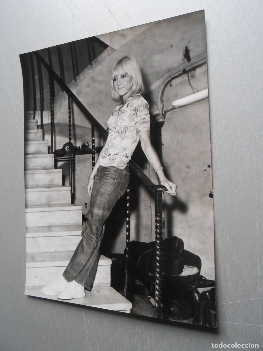 Cromos de F&uacute;tbol: FOTO de - SYLVIE VARTAN -, de 18 x 24 cms.