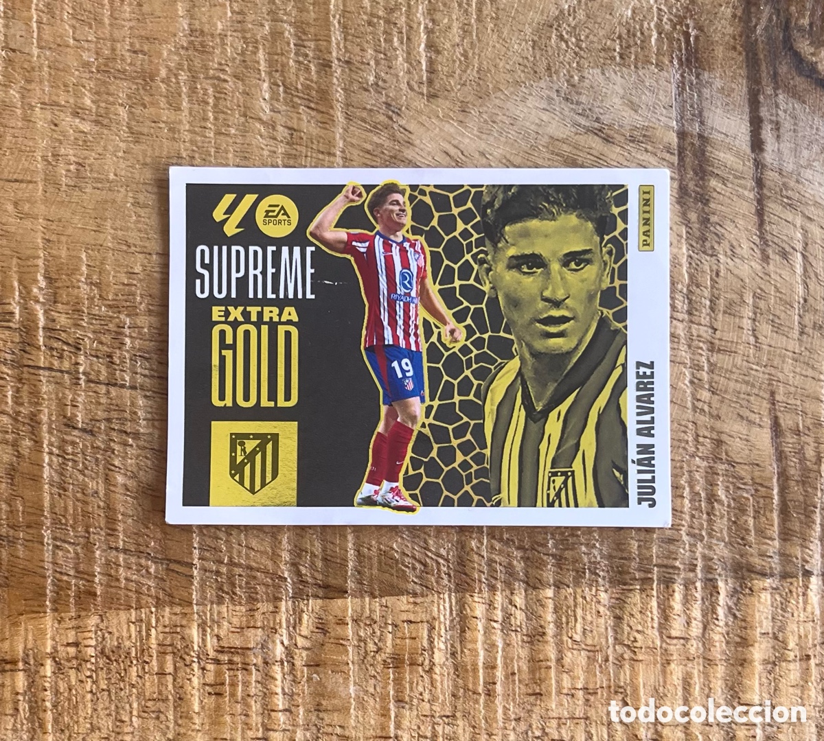 Cromos de Futebol: CROMO SUPREME EXTRA GOLD - JULIAN ALVAREZ (ATLETICO MADRID) - LIGA 2025-26