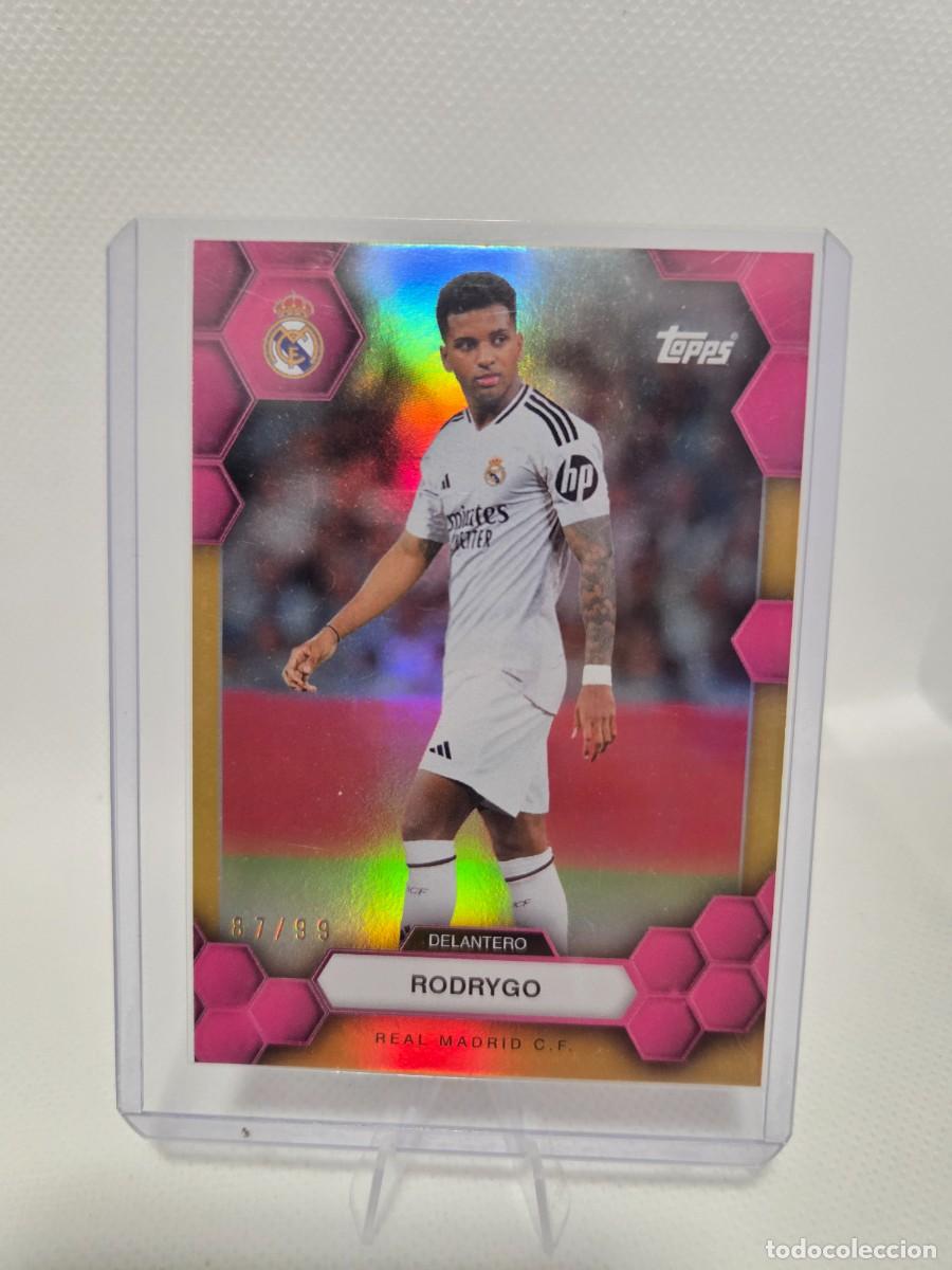 Cromos de F&uacute;tbol: 2024 Topps Real Madrid C.F. Official Fan Set Topps Real Madrid #19 Rodrigo 87/99