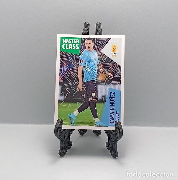 Cartes &agrave; collectionner de Football: 51 DARWIN N&Uacute;&Ntilde;EZ LOS &Iacute;DOLOS DE LA ROJA - CRACKS MUNDIALES CARREFOUR PANINI 2022 MASTER CLASS URUGUAY
