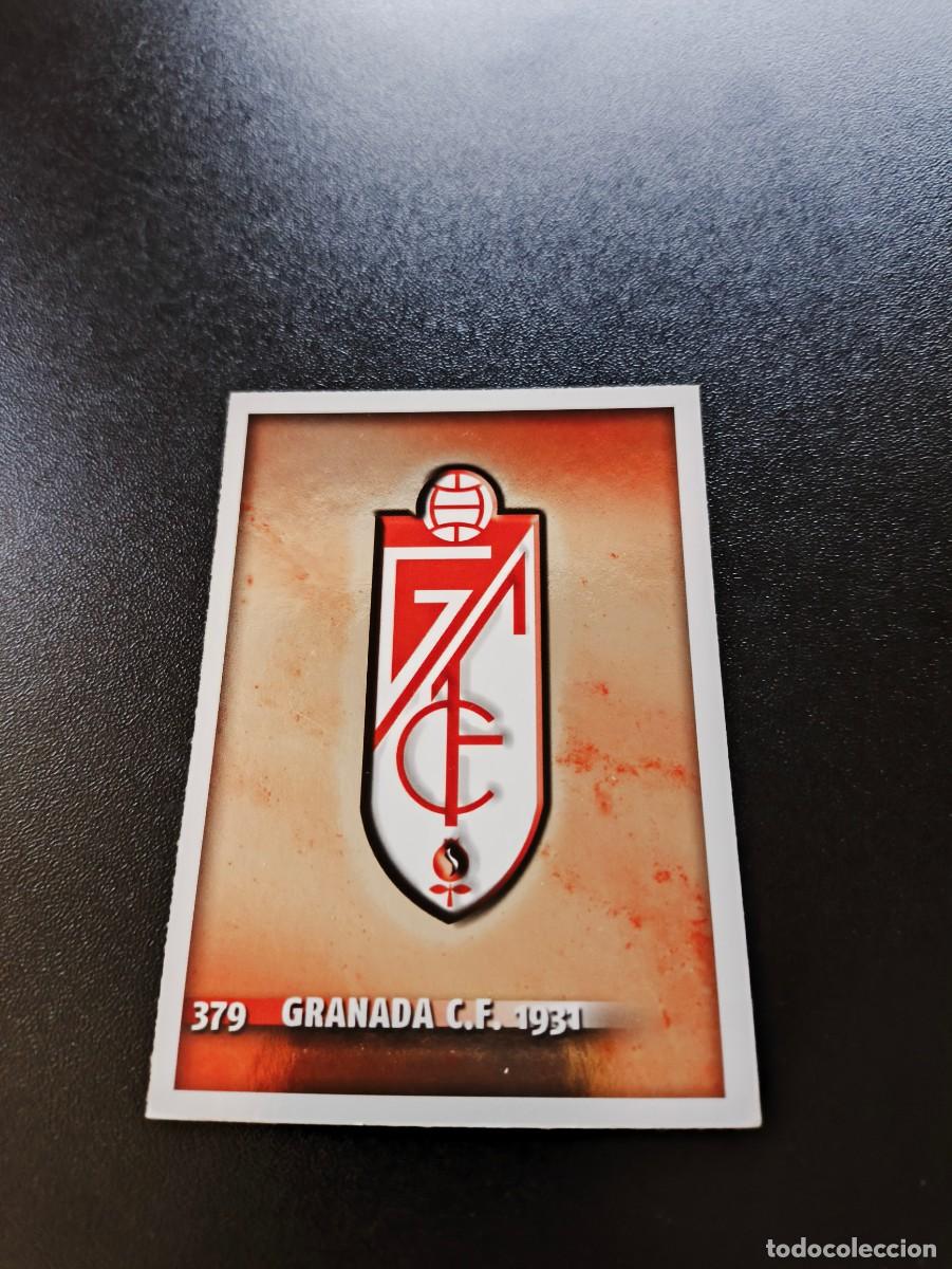 Fu&szlig;ball-Sticker: 379 ESCUDO BRILLO LISO CORREGIDO GRANADA MUNDICROMO LIGA 2014 2015 14 15 NO PANINI ESTE