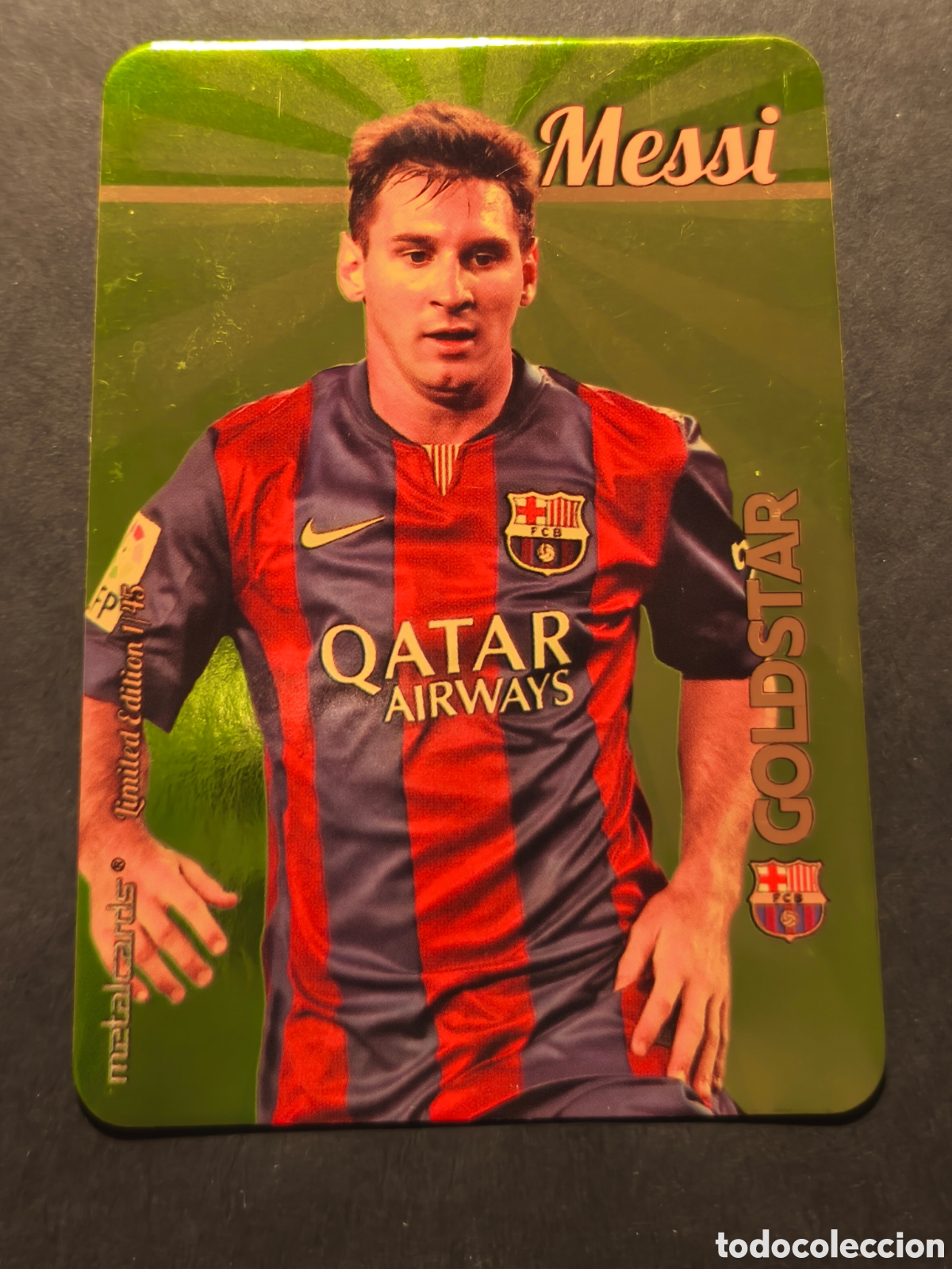 Football Stickers: MESSI GOLDSTAR FC BARCELONA MUNDICROMO 2016 VERSI&Oacute;N FONDO BRILLO LISO DORADO
