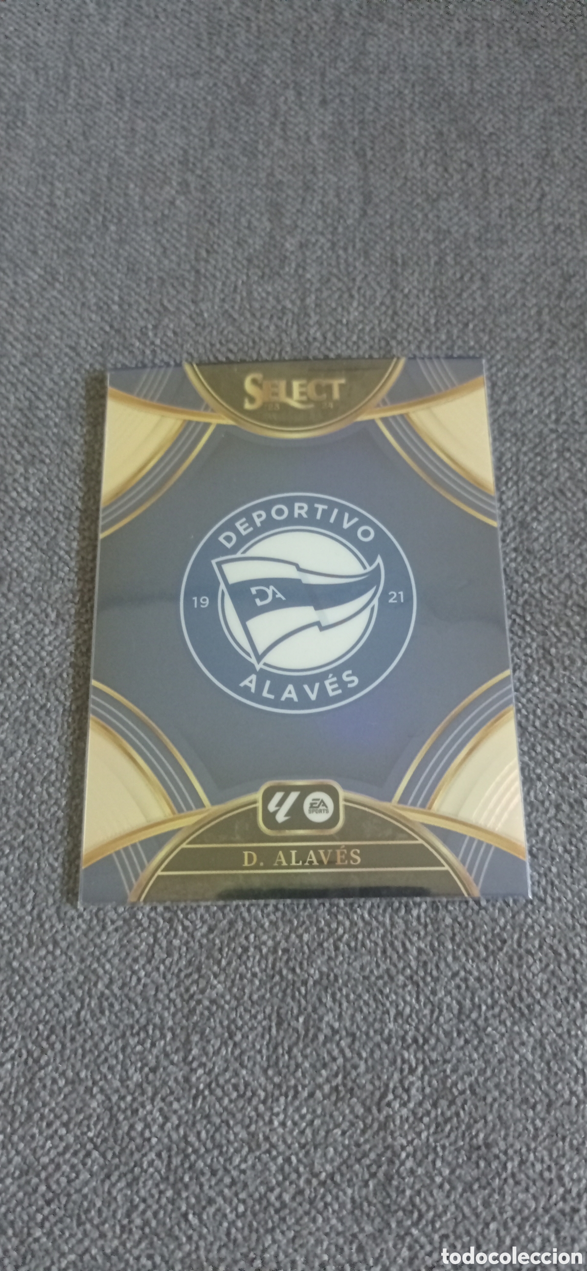 Cartes &agrave; collectionner de Football: DEPORTIVO ALAV&Eacute;S ESCUDO SELECT LA LIGA 2024-25 PANINI AMERICA