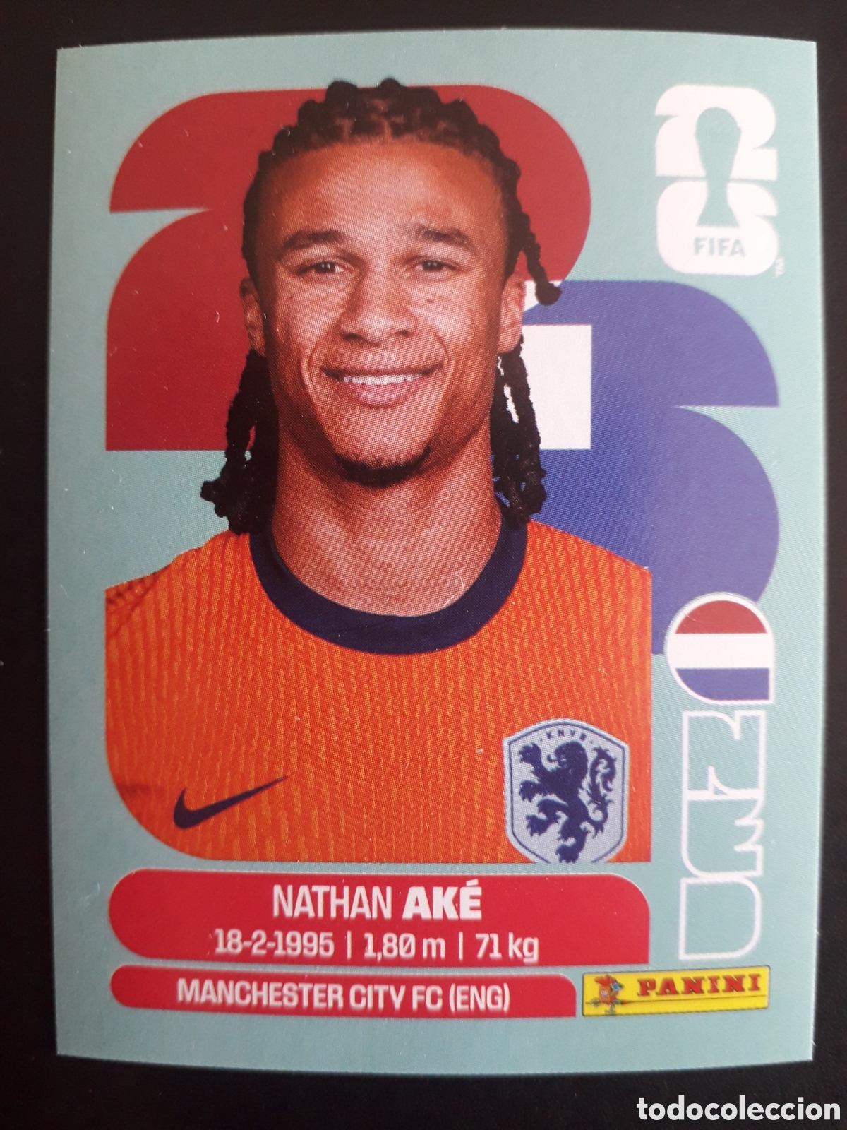 Football Stickers: AK&Eacute; HOLANDA/PA&Iacute;SES BAJOS NED 7 MUNDIAL F&Uacute;TBOL 2026 FIFA WORLD CUP PANINI SIN PEGAR PEDIDO M&Iacute;NIMO 3&euro;.