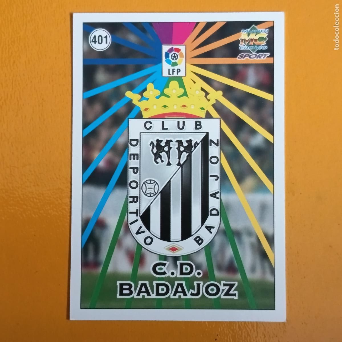 Cromos de F&uacute;tbol: 401 ESCUDO/PLANTILLA. C.D. BADAJOZ. LAS FICHAS DE LA LIGA 98-99. MUNDICROMO