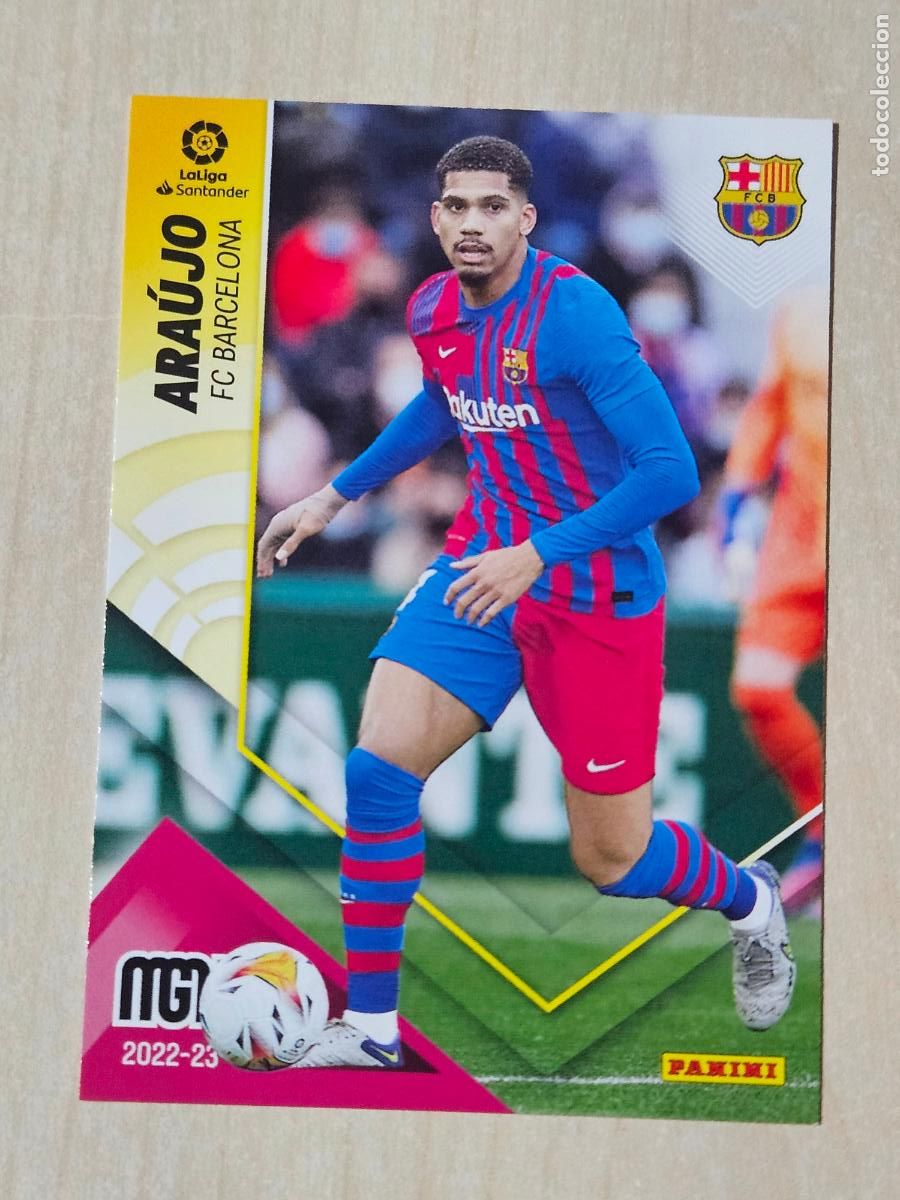 Fu&szlig;ball-Sticker: CROMO N&ordm; 69 RONALD ARAUJO - MEGACRACKS 2022 23 -BARCELONA