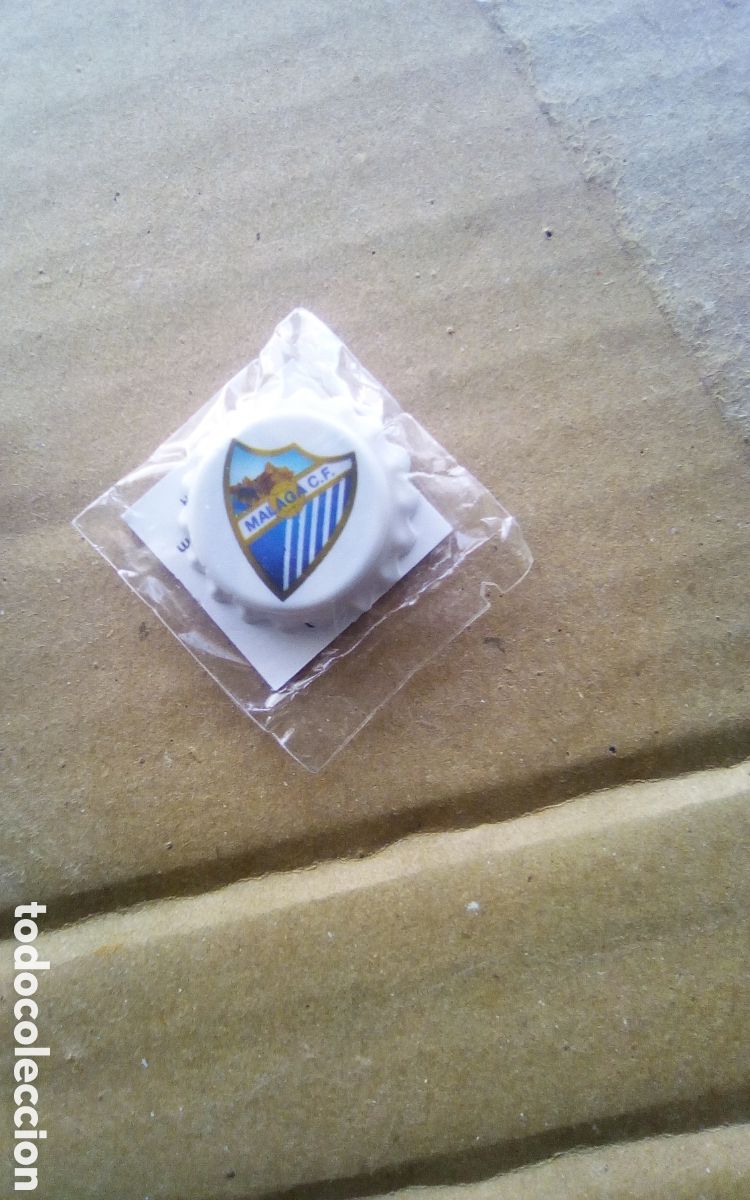 Cromos de F&uacute;tbol: Chapa pegota escudo M&aacute;laga C. F.. Grefusa. Sin abrir.