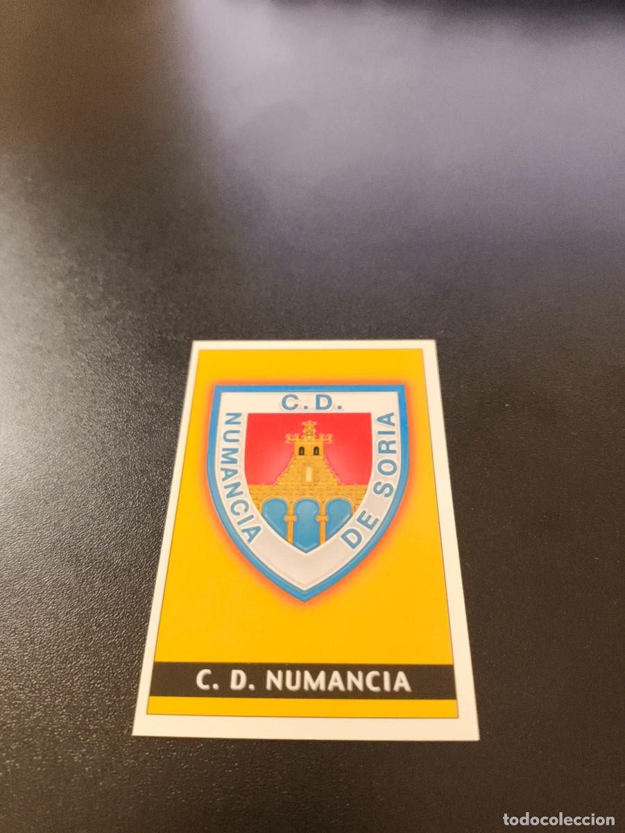 Cromos de F&uacute;tbol: 425 NUMANCIA ESCUDO PLANTILLA MUNDICROMO FICHAS LIGA 2001 2002 01 02 NO PANINI ESTE