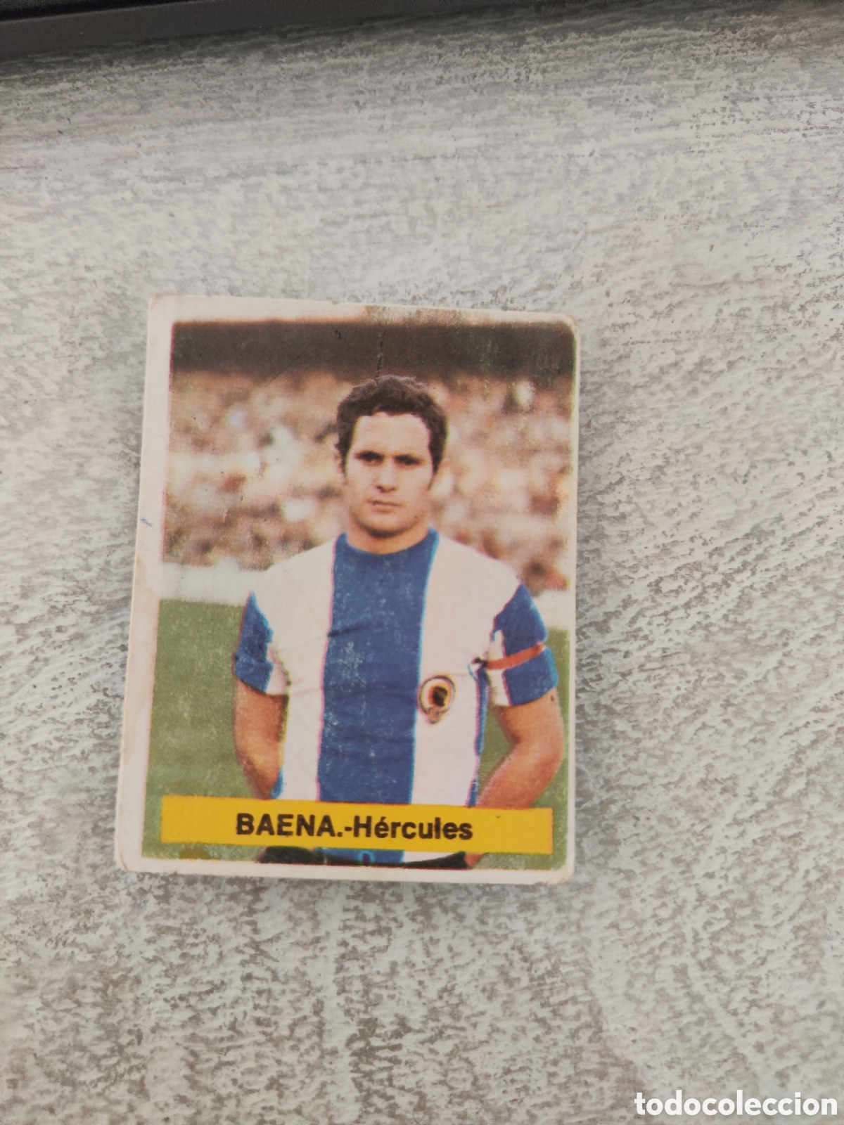 Fu&szlig;ball-Sticker: Fini 75 76 sin pegar dep&oacute;sito MA H&eacute;rcules Baena LEER