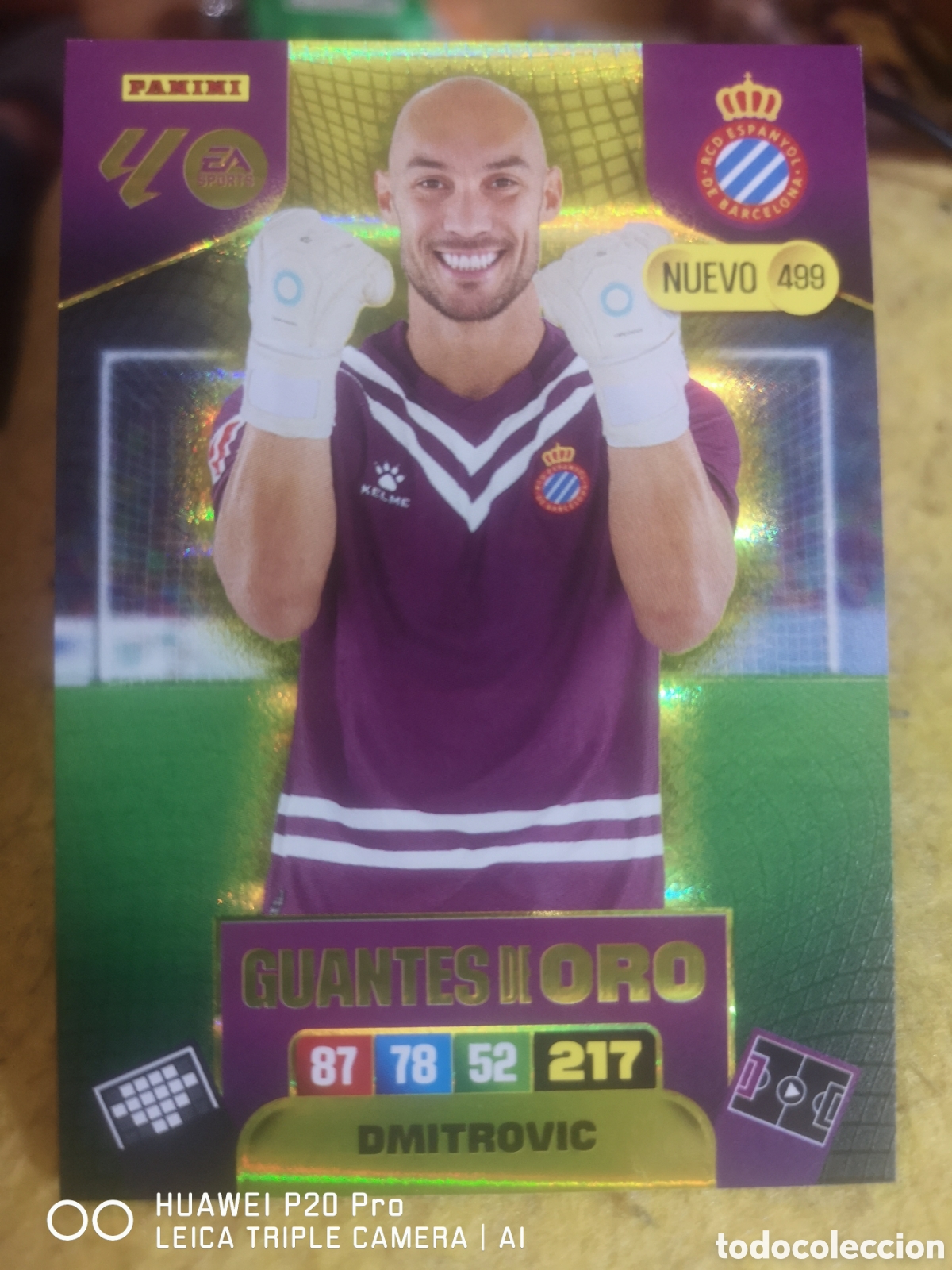 Cromos de F&uacute;tbol: ADRENALYN 2025 2026 DMITROVIC NUEVO GUANTES DE ORO 499 ESPA&Ntilde;OL