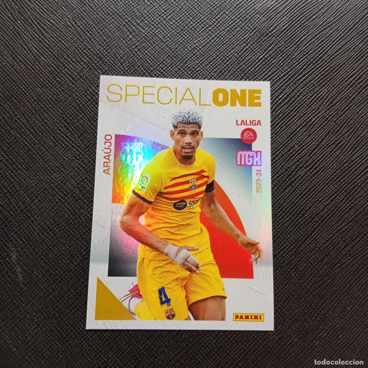 Cromos de F&uacute;tbol: 382 ARAUJO BARCELONA PANINI MEGACRACKS 2023 2024 CROMO FUTBOL 23 24 - A143 PG379