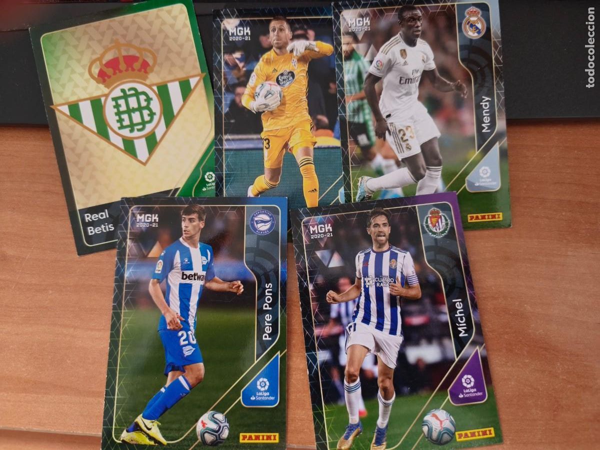 Figurine di Calcio: megacracks, 2020 21 contiene 5 cromos