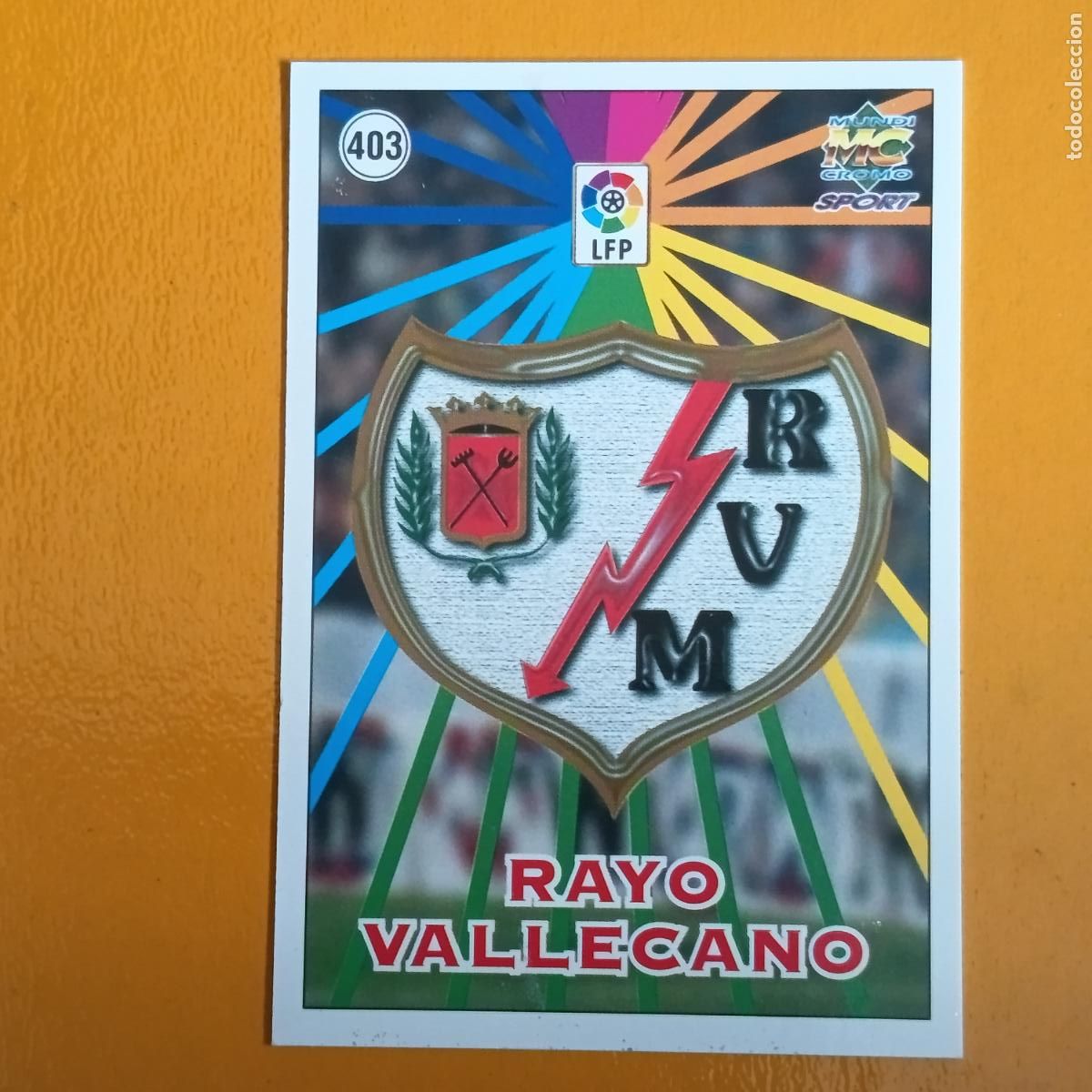 Football Stickers: 403 ESCUDO/PLANTILLA. RAYO VALLECANO. LAS FICHAS DE LA LIGA 98-99. MUNDICROMO