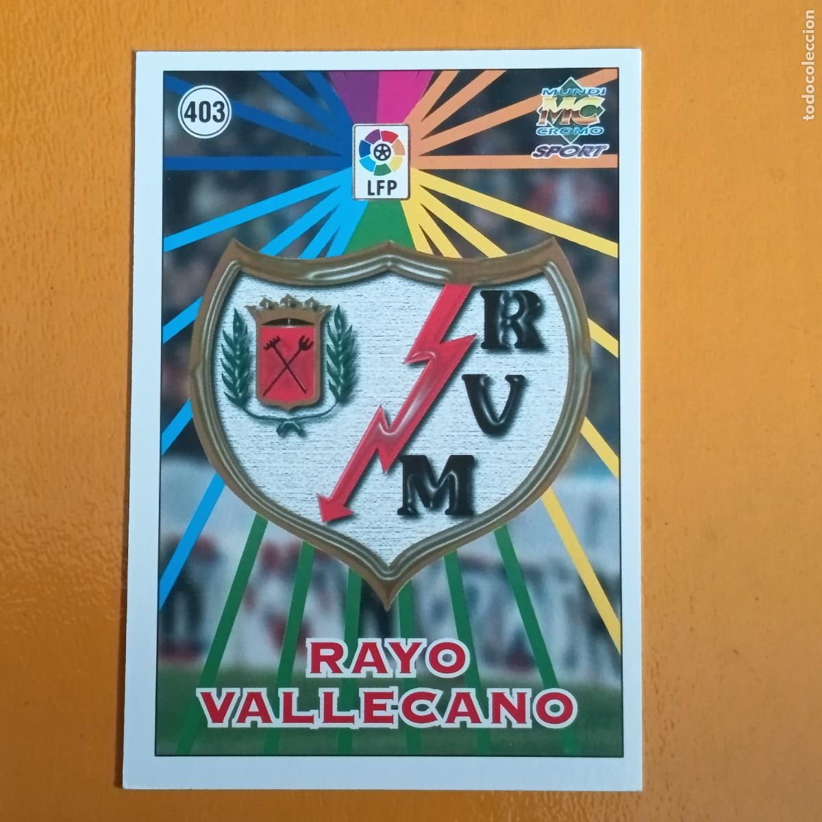 Fu&szlig;ball-Sticker: 403 ESCUDO/PLANTILLA. RAYO VALLECANO. LAS FICHAS DE LA LIGA 98-99. MUNDICROMO