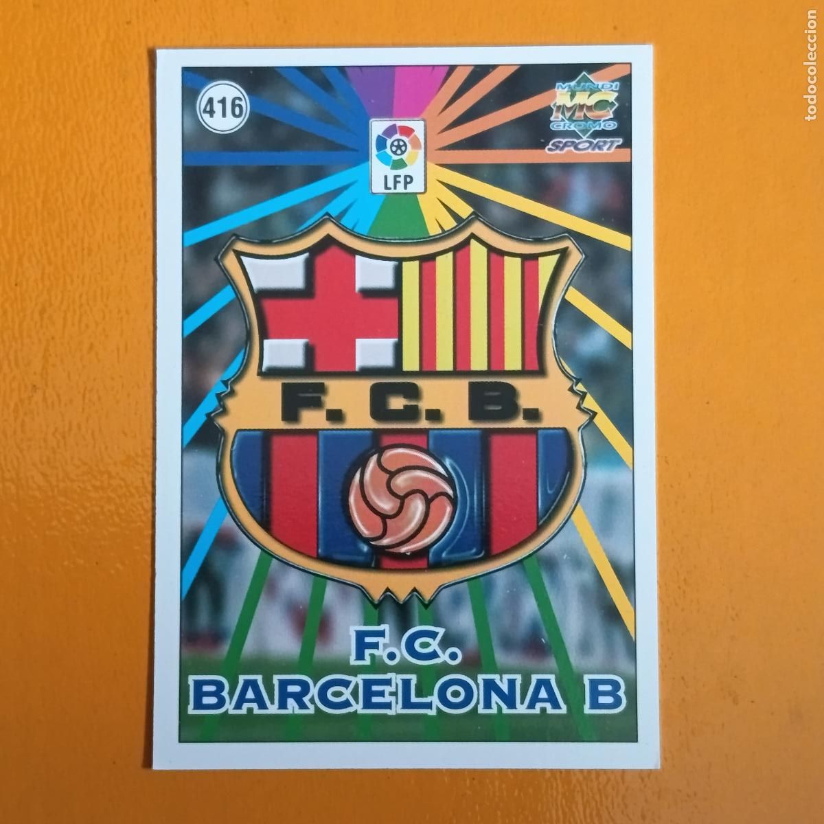 Cromos de Futebol: 416 ESCUDO/PLANTILLA. F.C. BARCELONA B. LAS FICHAS DE LA LIGA 98-99. MUNDICROMO
