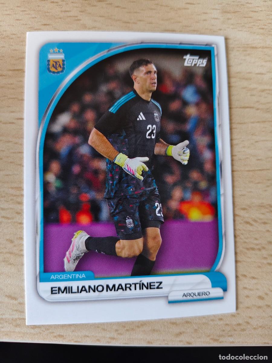Cromos de F&uacute;tbol: 1 COLLECTOR TIN ARGENTINA 25 26 EMILIANO MART&Iacute;NEZ FIRST TEAM TOPPS 2025 2026