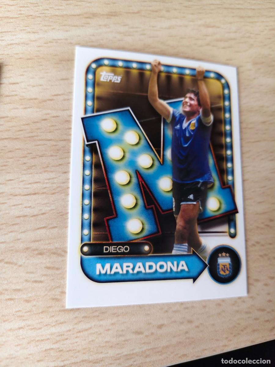 Cromos de F&uacute;tbol: 25 COLLECTOR TIN ARGENTINA 25 26 DIEGO MARADONA NAME IN LIGHTS TOPPS 2025 2026