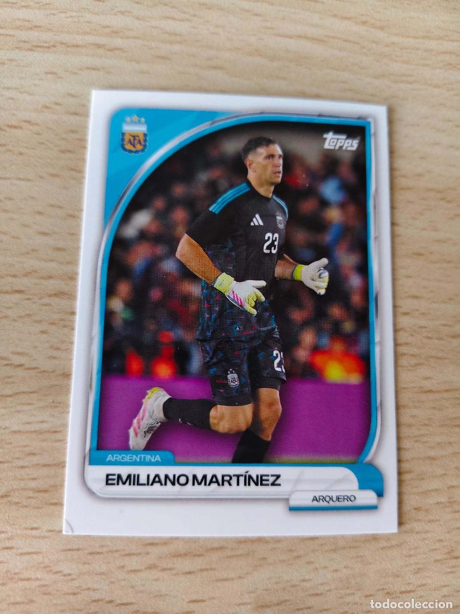 Football Stickers: 1 COLLECTOR TIN ARGENTINA 25 26 EMILIANO MART&Iacute;NEZ FIRST TEAM TOCADA ESQUINA TOPPS 2025 2026