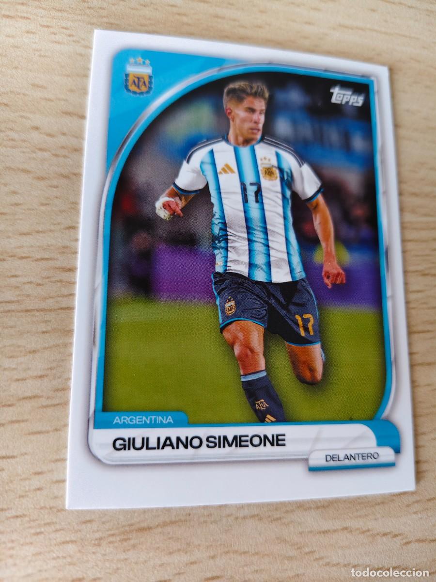 Fu&szlig;ball-Sticker: 16 COLLECTOR TIN ARGENTINA 25 26 GIULIANO SIMEONE FIRST TEAM TOCADA ESQUINA TOPPS 2025 2026