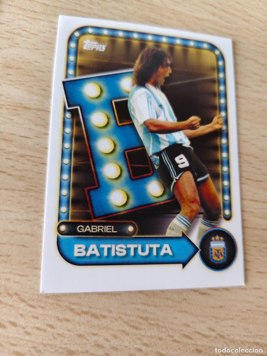 Cromos de F&uacute;tbol: 22 COLLECTOR TIN ARGENTINA 25 26 GABRIEL BATISTUTA NAME IN LIGHTS TOCADA ESQUINA TOPPS 2025 2026