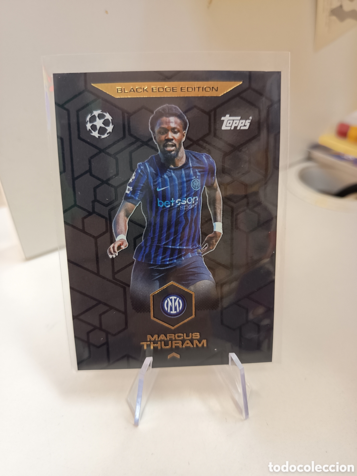 Fu&szlig;ball-Sticker: MARCUS THURAM BLACK EDGE BE9 MATCH ATTAX 2025 2026
