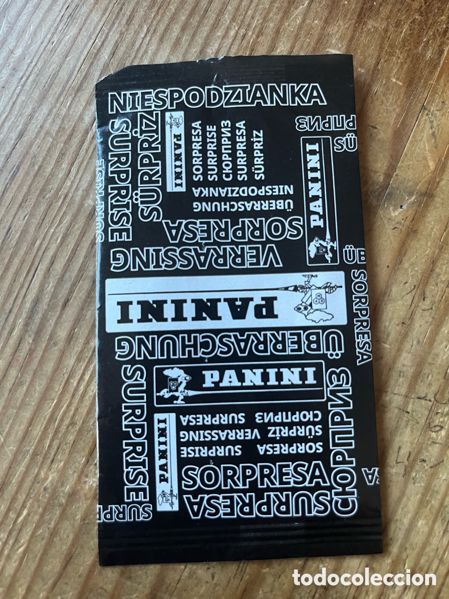 Cromos de F&uacute;tbol: R31886 SOBRE DE CROMOS ABIERTO VACIO PANINI SORPRESA COLOR NEGRO