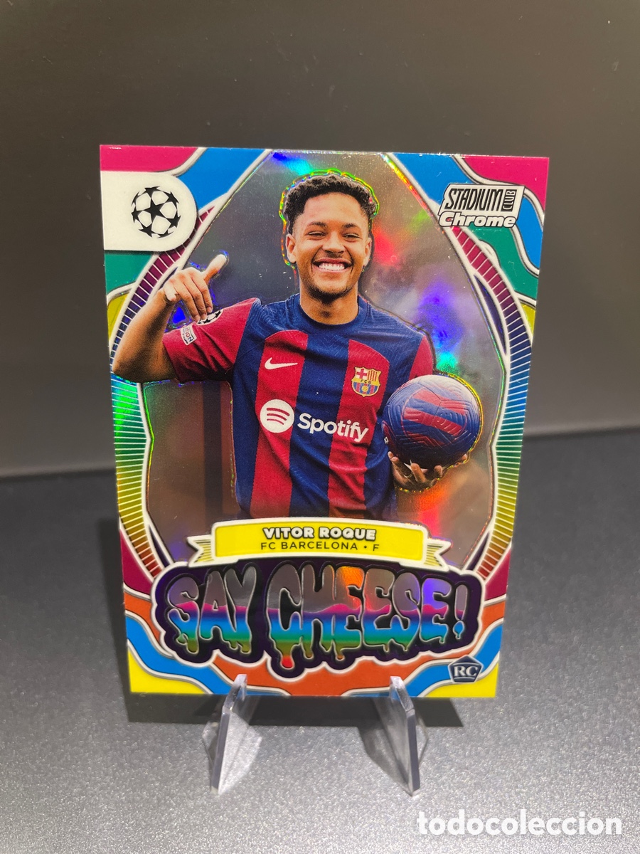 Cromos de Futebol: Vitor Roque SC-VR Rookie Say Cheese Topps Chrome Stadium 2023-24 FC Barcelona
