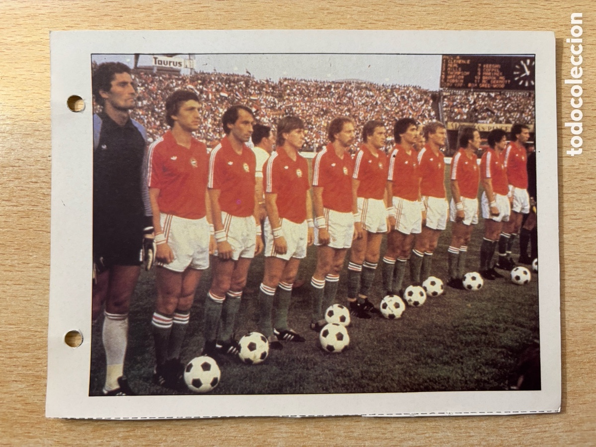 Cromos de F&uacute;tbol: # 76 Selecci&oacute;n de Hungr&iacute;a Las Estrellas del Mundial 82 mide 18x14 cm