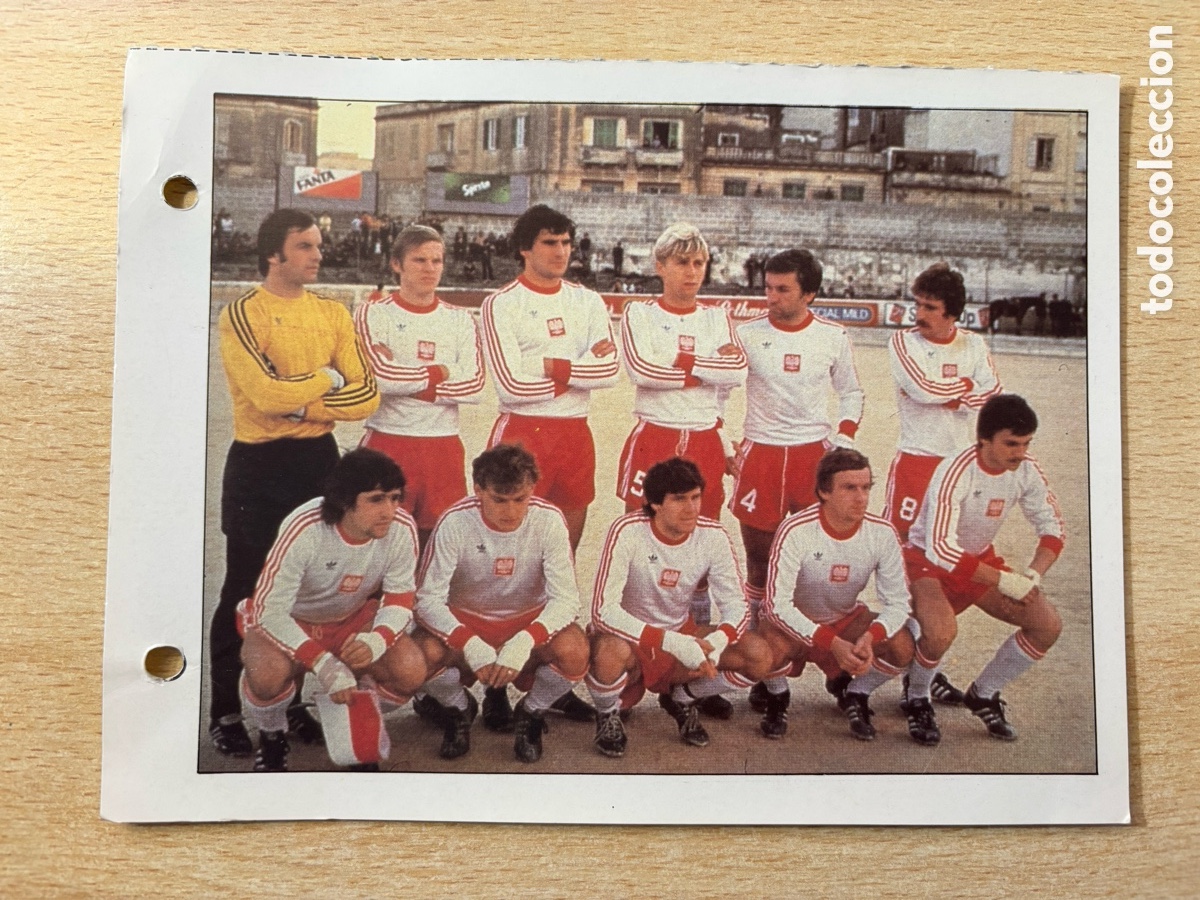 Cromos de F&uacute;tbol: # 108 Selecci&oacute;n Polonia Las Estrellas del Mundial 82 mide 18x14 cm