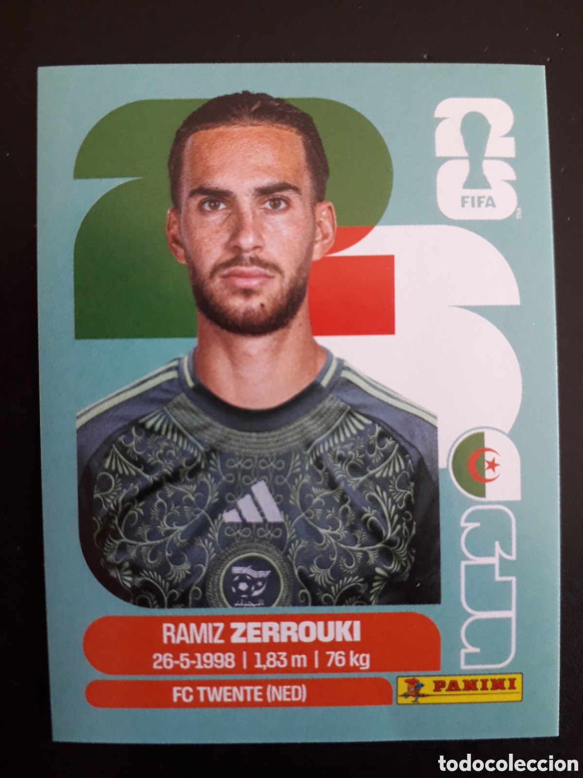 Cartes &agrave; collectionner de Football: ZERROUKI ARGELIA ALG 11 MUNDIAL F&Uacute;TBOL 2026 FIFA WORLD CUP PANINI SIN PEGAR PEDIDO M&Iacute;NIMO 3&euro;.