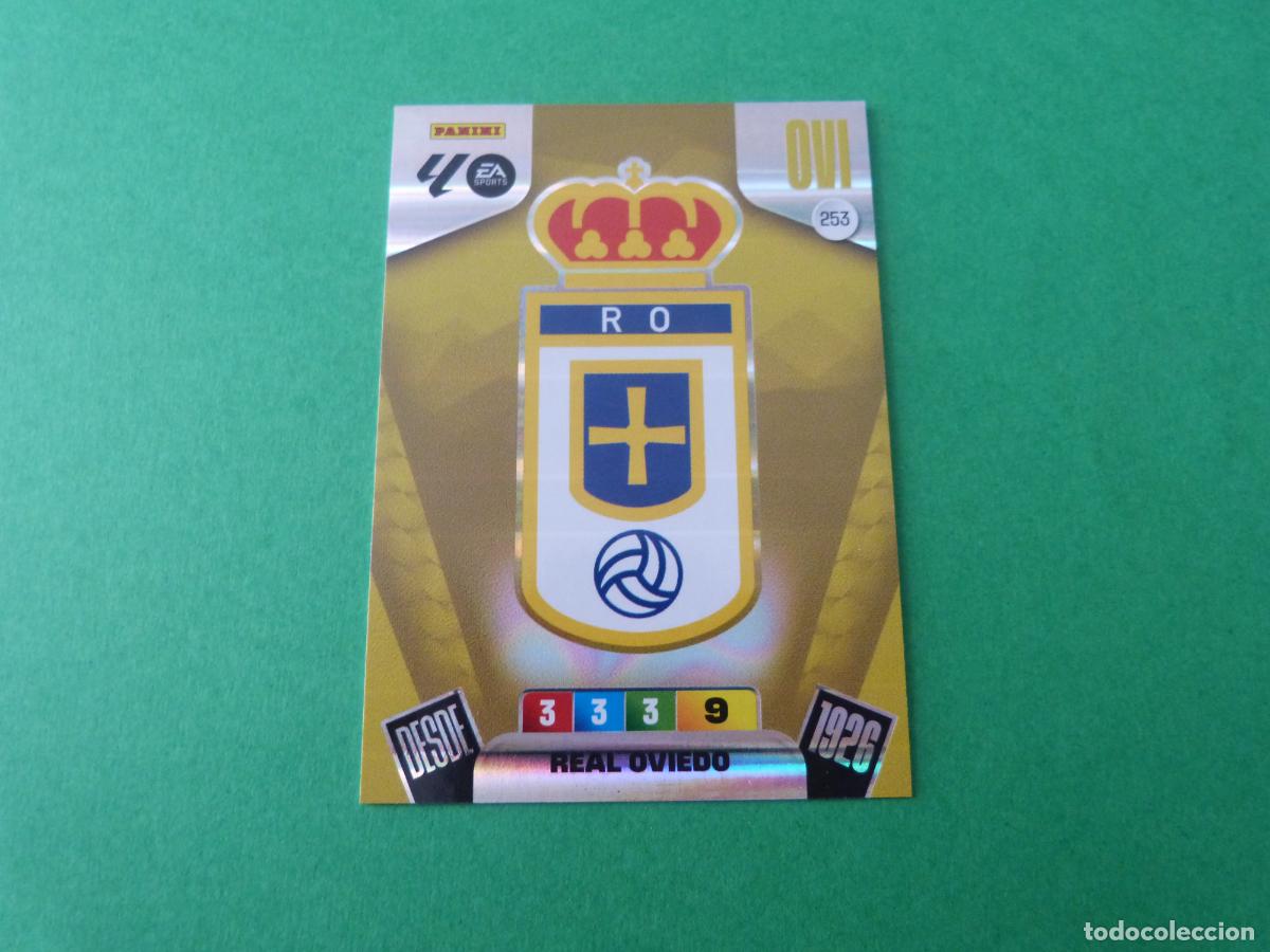 Cromos de F&uacute;tbol: TRADING CARD FUTBOL ESCUDO REAL OVIEDO C.F. N&ordm; 253 LIGA ADRENALYN XL 2025-2026/25-26
