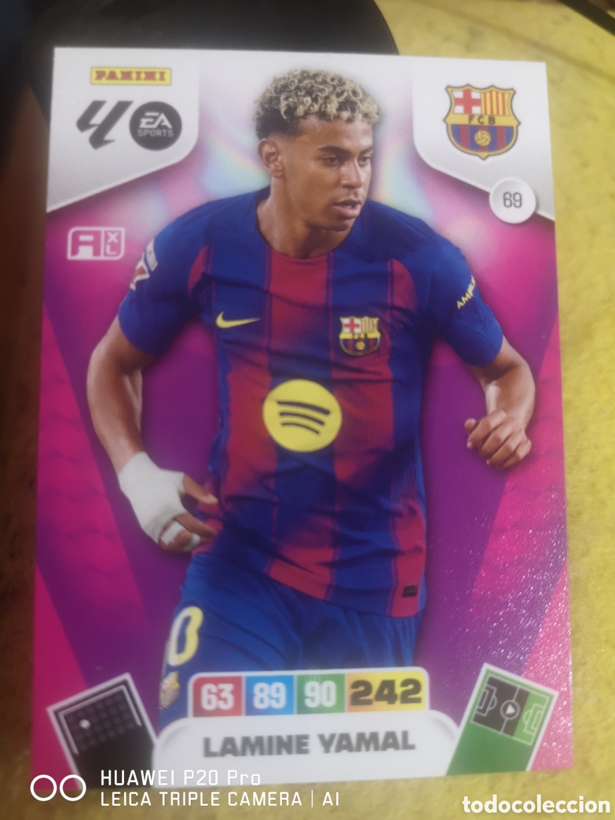 Football Stickers: LAMINE YAMAL ADRENALYN 2025 2026 BARCELONA 69