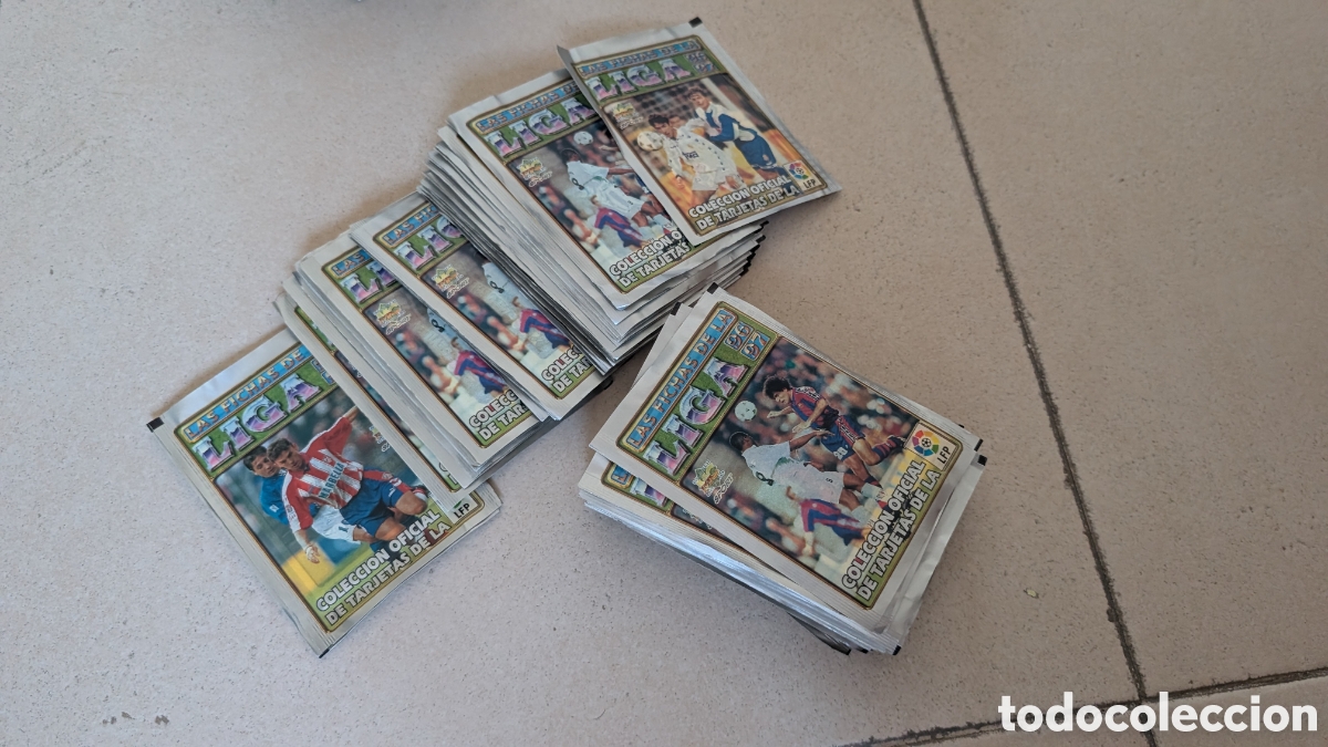 Fu&szlig;ball-Sticker: LOTE 50 SOBRES SIN ABRIR MUNDICROMO FICHAS LIGA 1996/97 96 97 NUNCA ABIERTOS