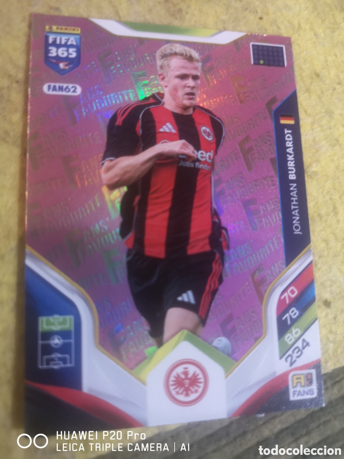 Figurine di Calcio: FIFA 365 ADRENALYN 2026 FANS&acute; FAVOURITE ROSA JONATHAN BURKARDT - FAN62 EINTRACHT FRANKFURT