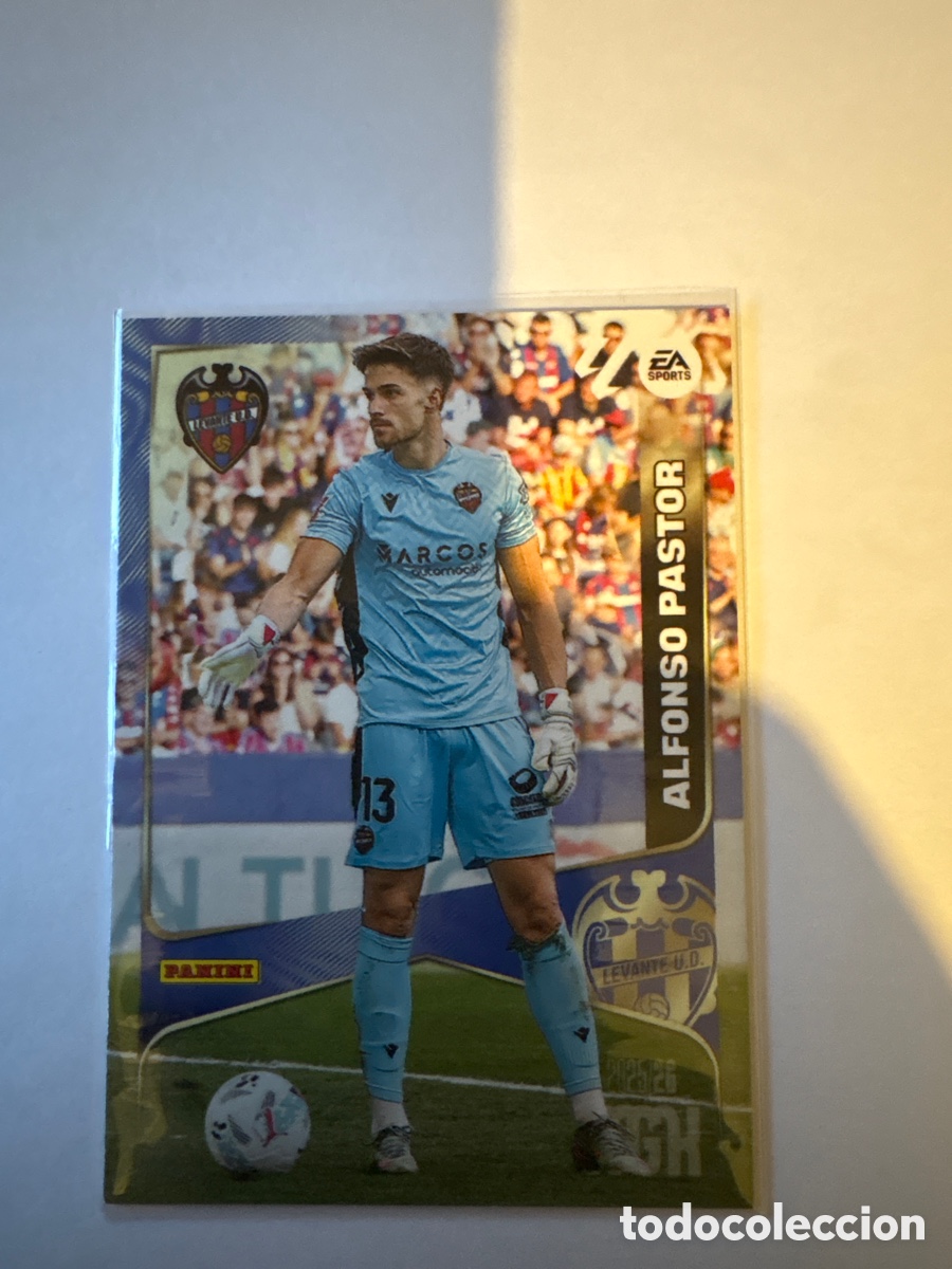 Football Stickers: MEGACRACKS 2526 / LEVANTE A PASTOR 201