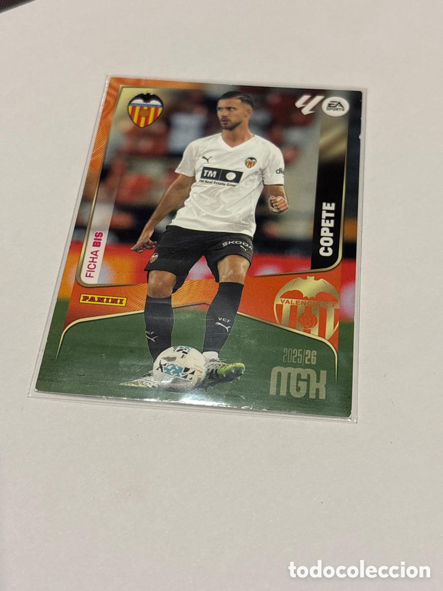 Cartes &agrave; collectionner de Football: MEGACRACKS 25-26 COPETE 348bis VALENCIA