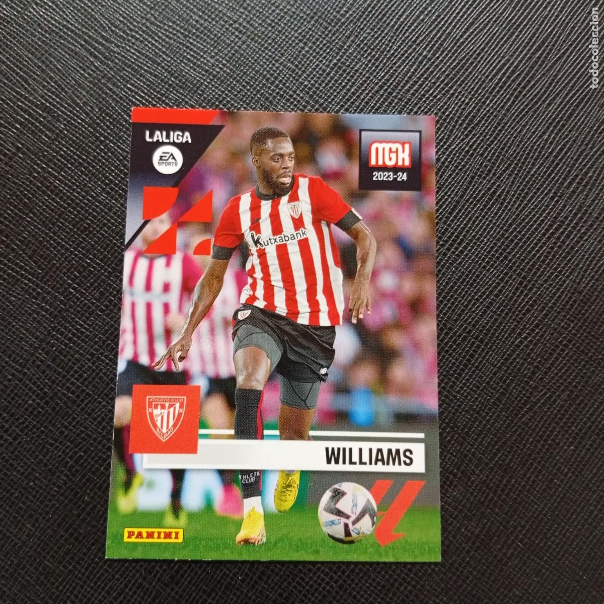 Football Stickers: 71 WILLIAMS BILBAO PANINI MEGACRACKS 2023 2024 CROMO FUTBOL 23 24 - A80 PG19