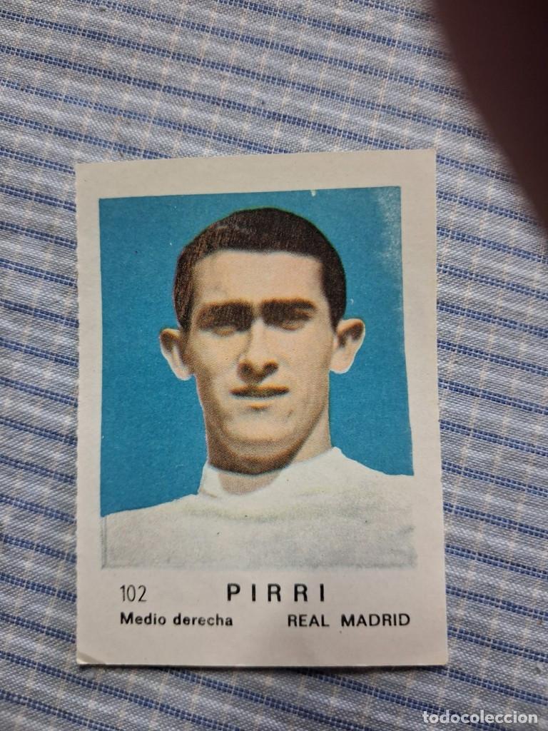 Football Stickers: Cromo de F&uacute;tbol Frutos secos Churruca Temporada 1967/1968. Pirri. Real Madrid. N&ordm; 102.