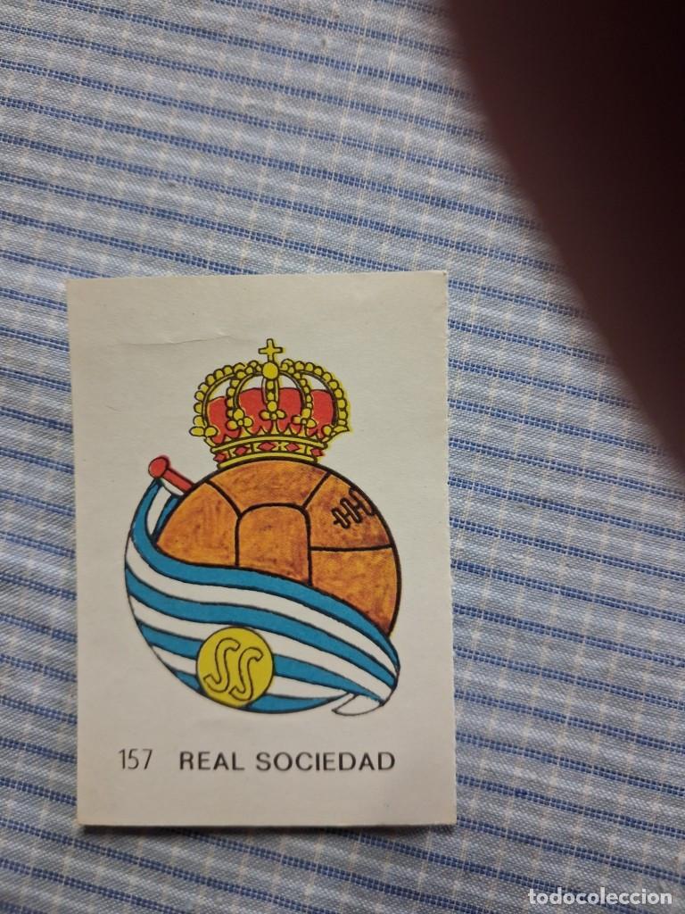 Football Stickers: Cromo de F&uacute;tbol Frutos secos Churruca Temporada 1967/1968. Escudo de la Real Sociedad. N&ordm; 157.
