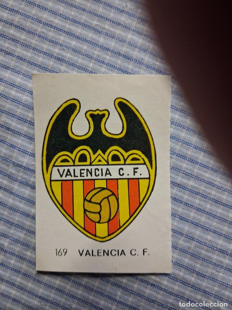 Cromos de F&uacute;tbol: Cromo de F&uacute;tbol Frutos secos Churruca Temporada 1967/1968. Escudo del Valencia C.F. N&ordm; 169.