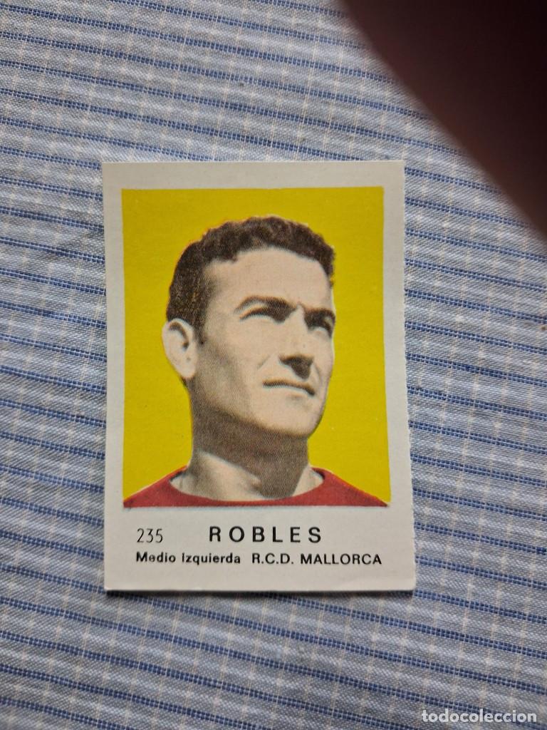 Cromos de F&uacute;tbol: Cromo de F&uacute;tbol Frutos secos Churruca Temporada 1967/1968. Robles. R.C.D. Mallorca. N&ordm; 235.