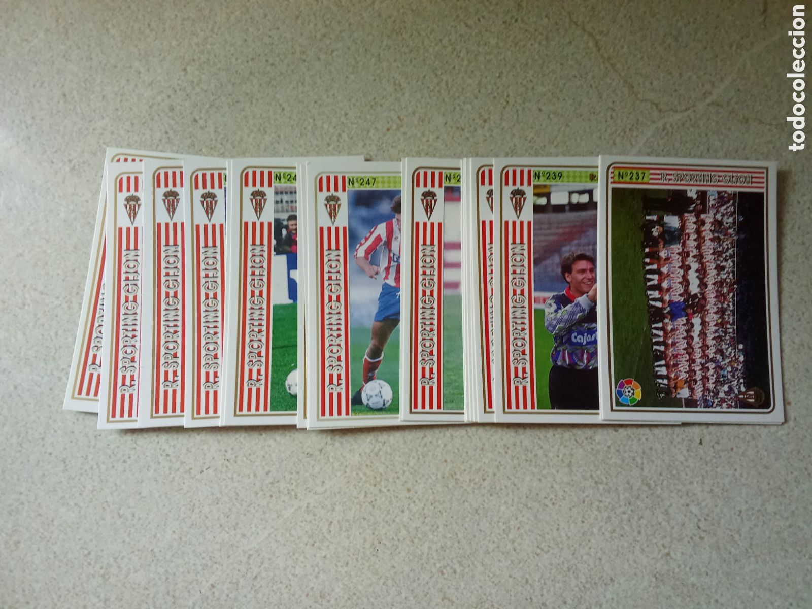 Football Stickers: 20 CROMOS DIFERENTES GIJON MUNDICROMO 94 95 PLANTILLA COMPLETA