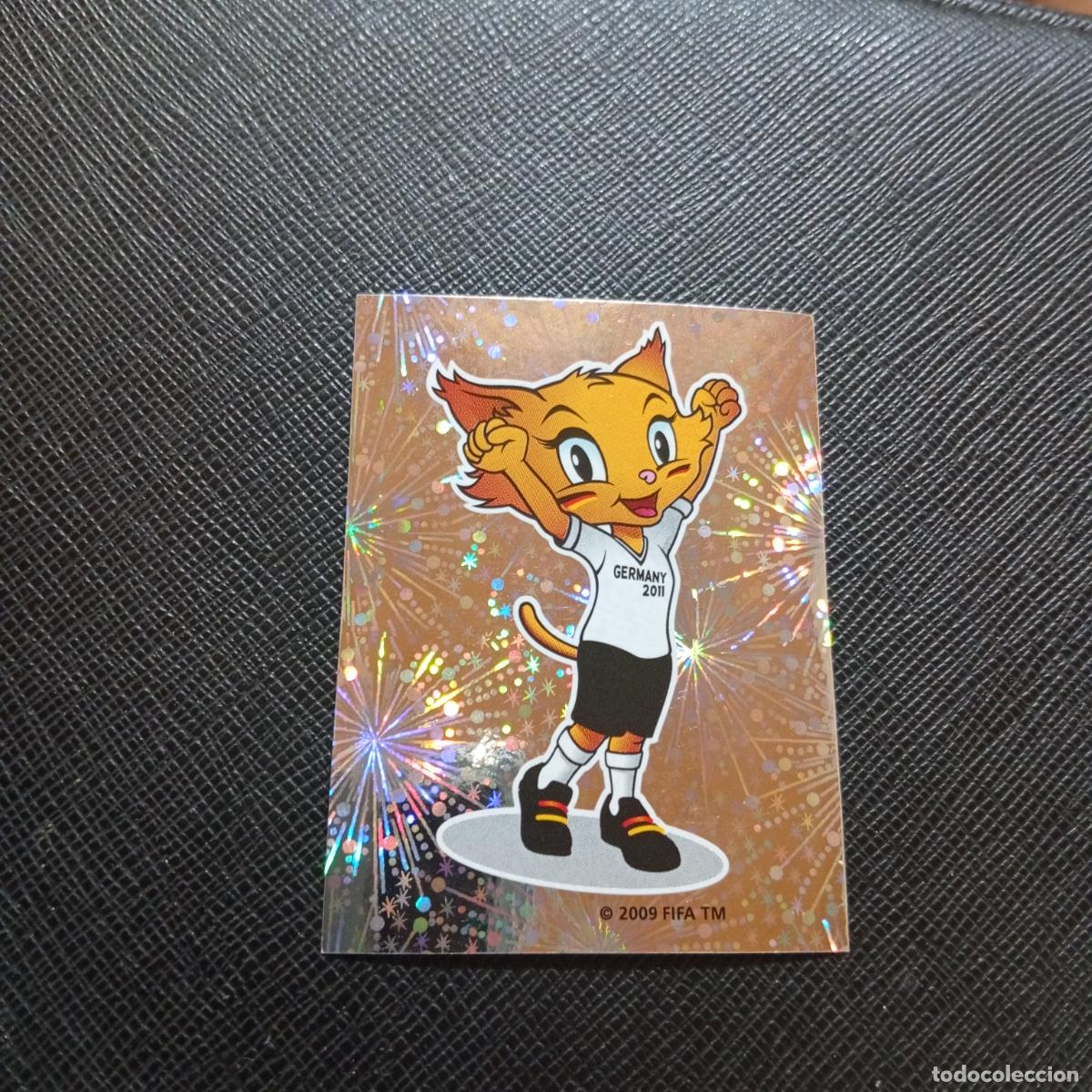 Cromos de F&uacute;tbol: 5 MASCOTA PANINI FEMENINO WOMEN&acute;S MUNDIAL 2011 ALEMANIA 11 CROMO FUTBOL - SIN PEGAR - A205 PG3