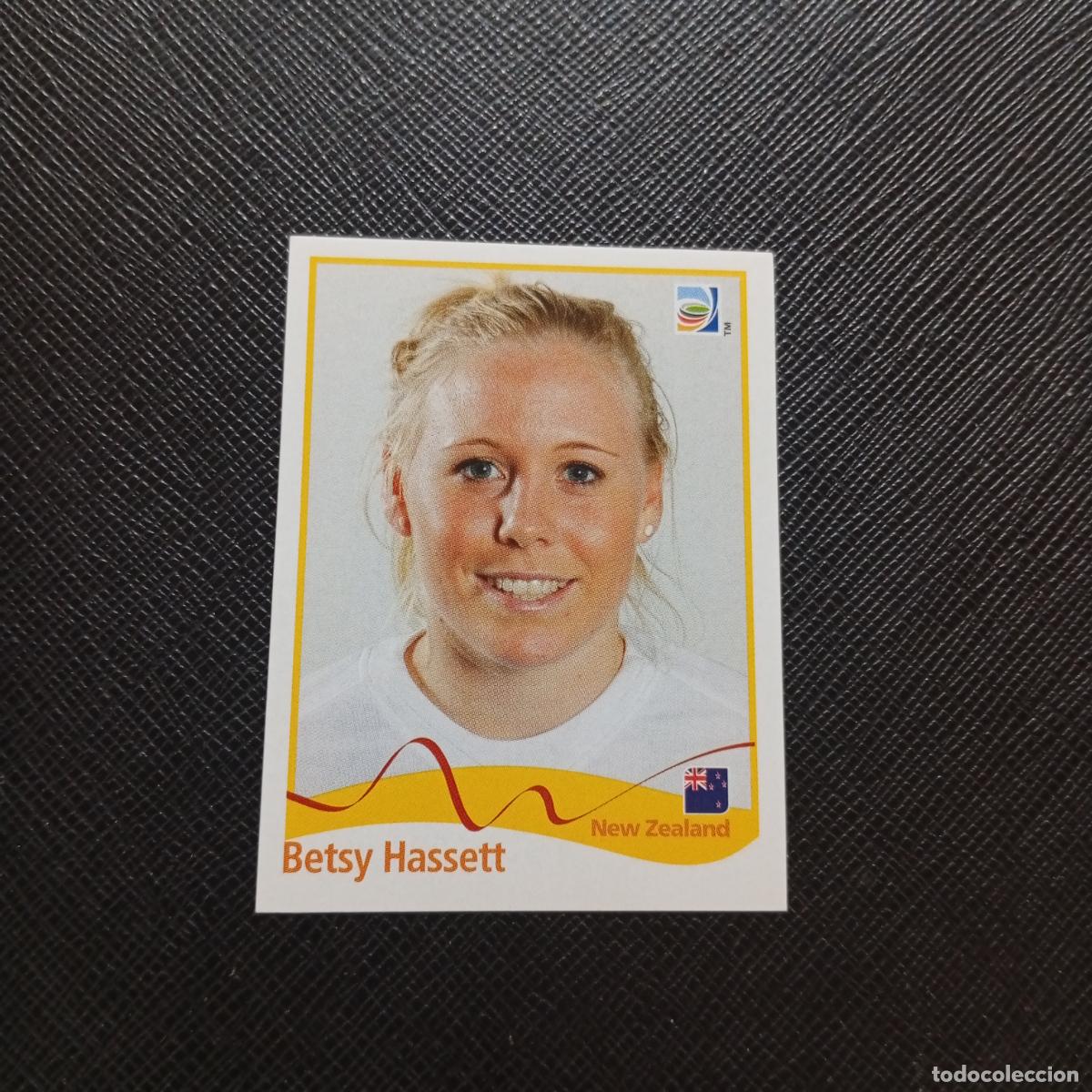 Football Stickers: 133 BETSY HASSETT NUEVA ZELANDA PANINI FEMENINO WOMEN&acute;S MUNDIAL 2011 ALEMANIA 11 SIN PEGAR A205 PG73