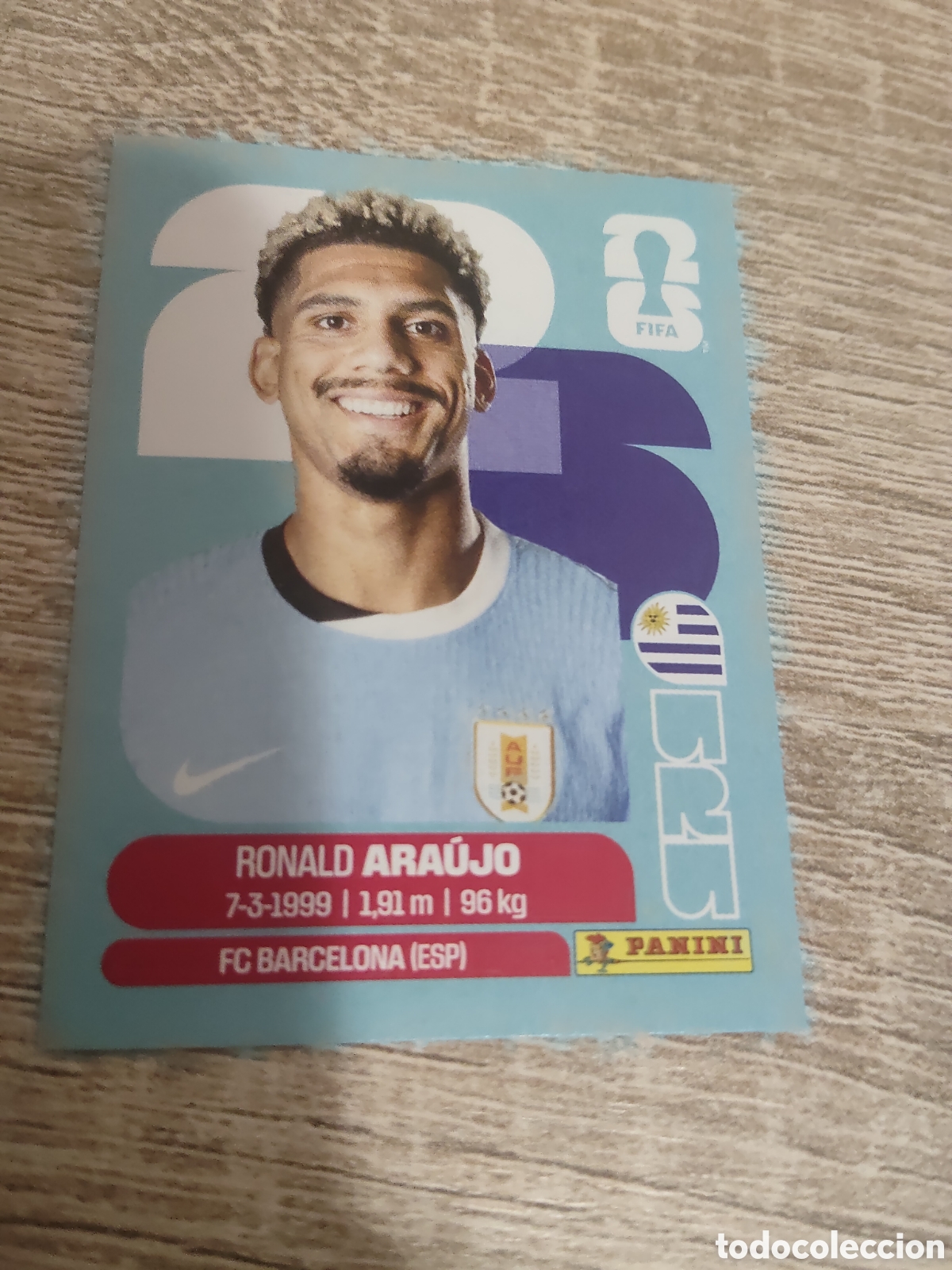 Cromos de F&uacute;tbol: Panini mundial 2026 URU 4 Ronald Araujo Uruguay