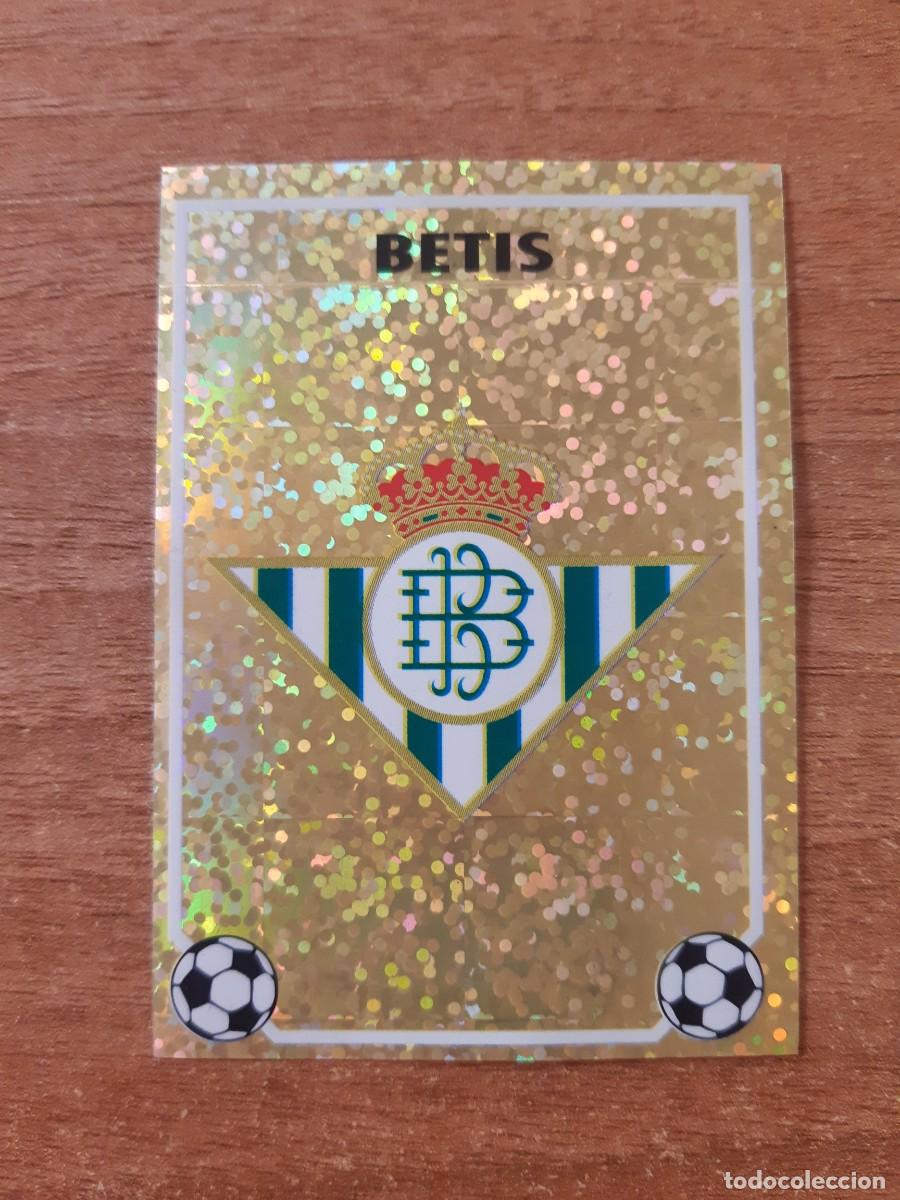 Cromos de F&uacute;tbol: R ESCUDO BRILLANTE REAL BETIS BALOMPI&Eacute; LIGA 96-97 PANINI. NUNCA PEGADO, SIN PEGAR