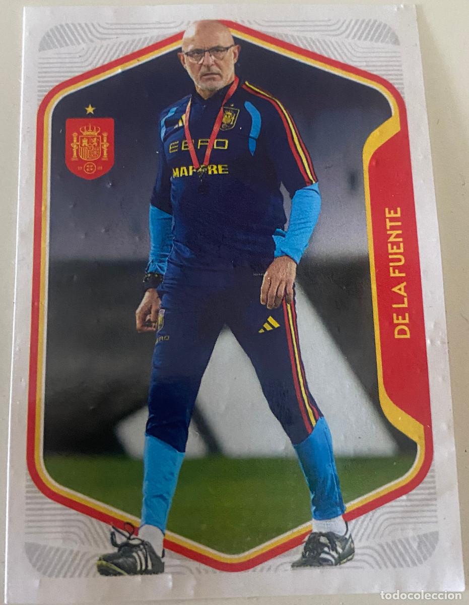 Fu&szlig;ball-Sticker: De la Fuente. Cromo / Sticker n&ordm; 8 de la colecci&oacute;n Espa&ntilde;a 2026 de Carrefour y Panini Family.